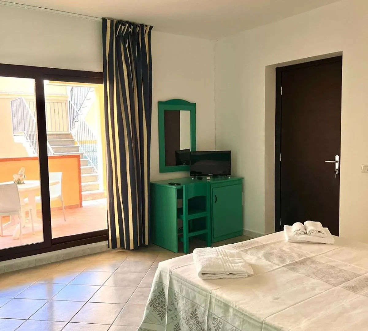 Su Nuraghe Hotel Sant'Anna Arresi Guest house